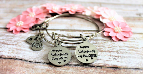 Happy Valentines Day Mom And Daughter Bangle Bracelet Set With Crystal Hearts